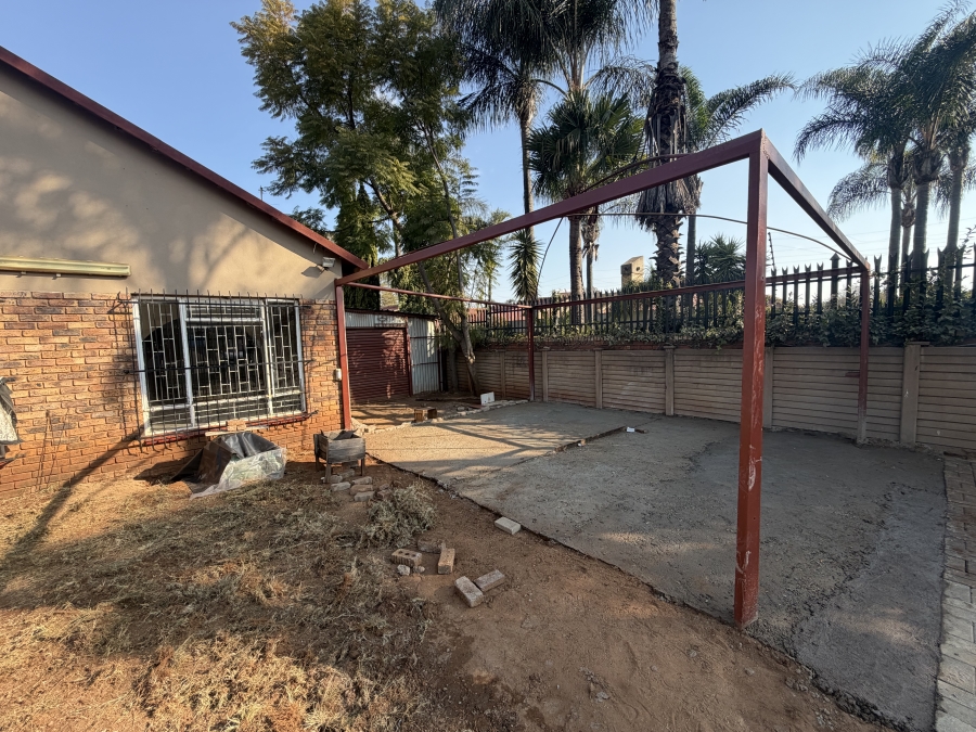 To Let 3 Bedroom Property for Rent in Christoburg Gauteng