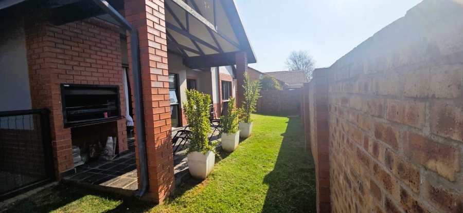 3 Bedroom Property for Sale in Equestria Gauteng
