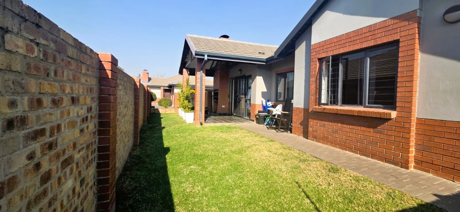 3 Bedroom Property for Sale in Equestria Gauteng