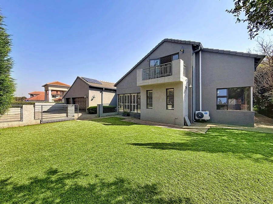 5 Bedroom Property for Sale in Woodhill Estate Gauteng
