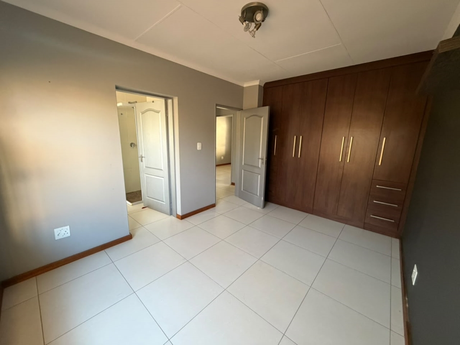 To Let 3 Bedroom Property for Rent in Country View Estate Gauteng