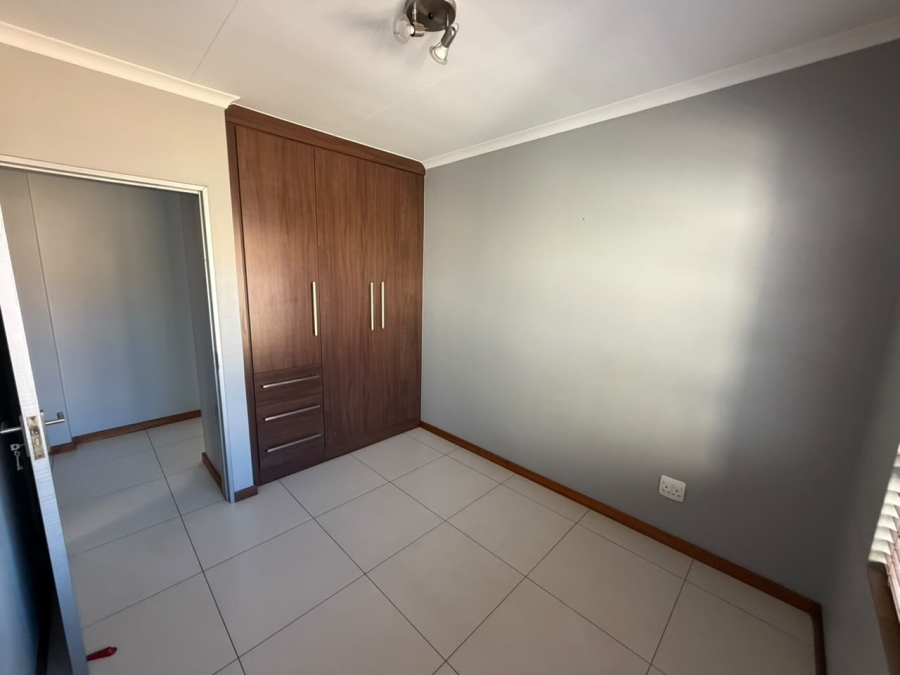 To Let 3 Bedroom Property for Rent in Country View Estate Gauteng