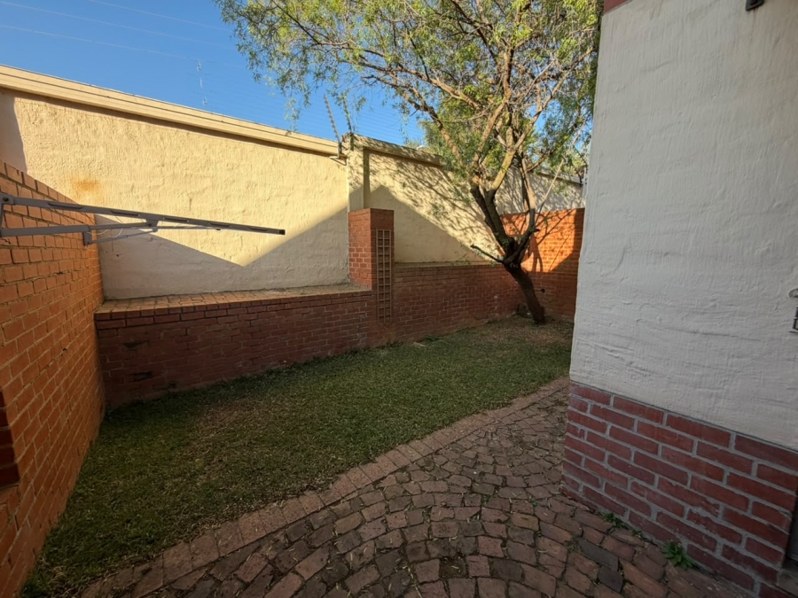 To Let 3 Bedroom Property for Rent in Country View Estate Gauteng
