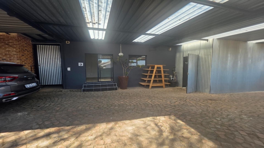 To Let Commercial Property for Rent in Northmead Gauteng