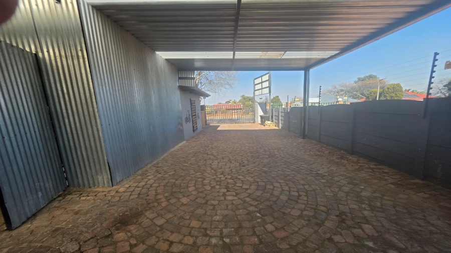 To Let Commercial Property for Rent in Northmead Gauteng