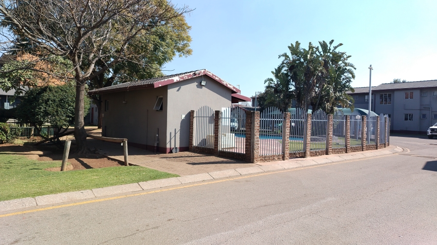 2 Bedroom Property for Sale in Benoni Central Gauteng
