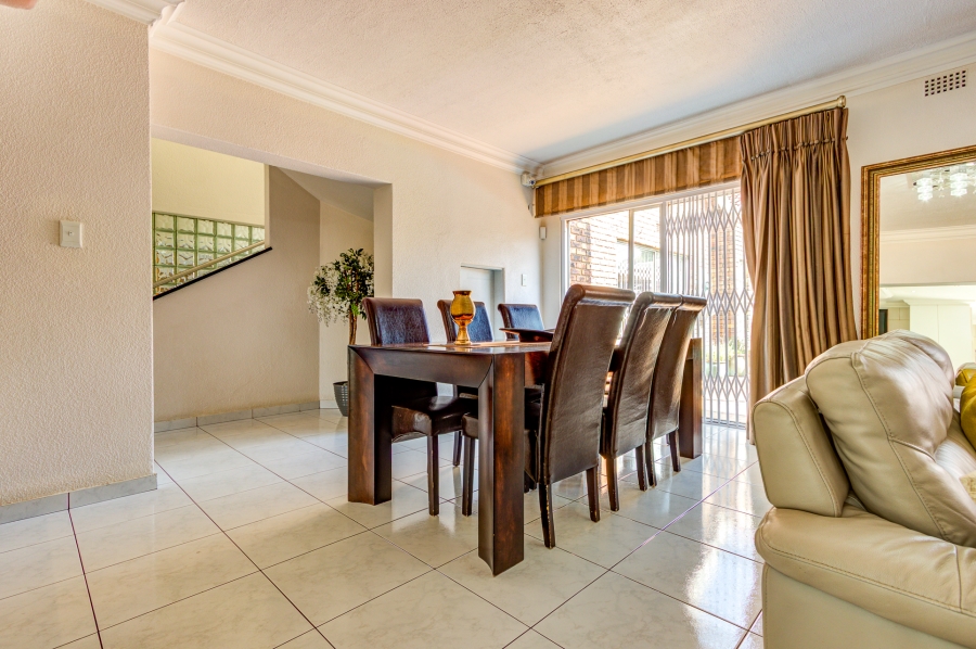 4 Bedroom Property for Sale in Farrarmere Gauteng