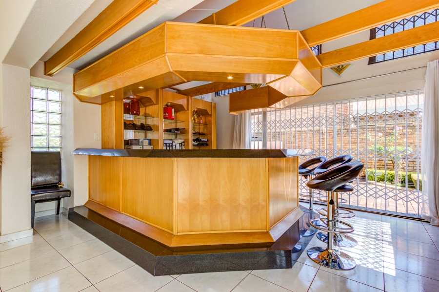 4 Bedroom Property for Sale in Farrarmere Gauteng