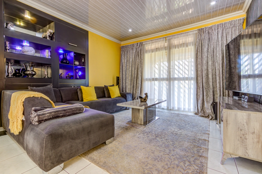4 Bedroom Property for Sale in Farrarmere Gauteng