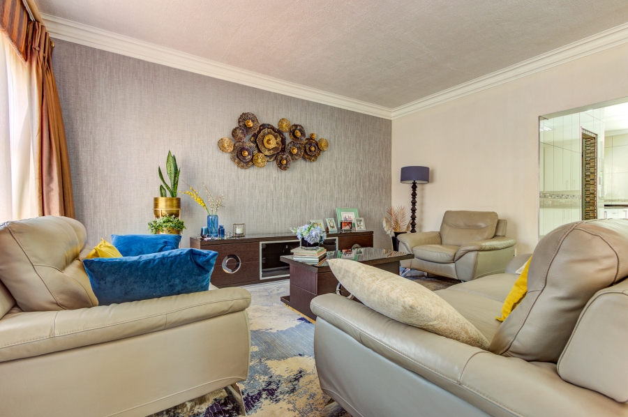4 Bedroom Property for Sale in Farrarmere Gauteng