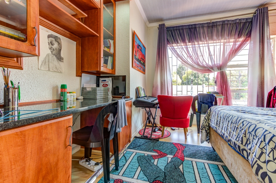 4 Bedroom Property for Sale in Farrarmere Gauteng