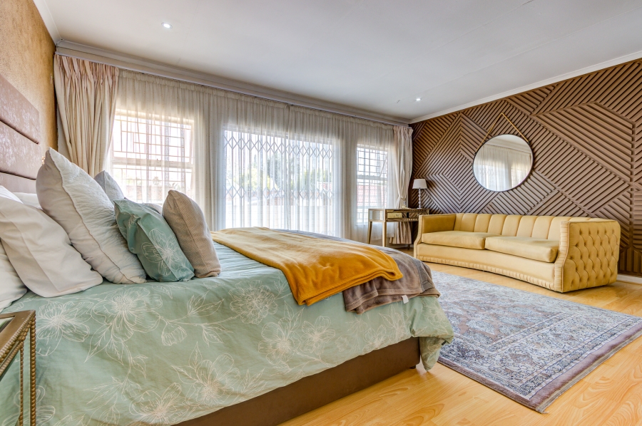 4 Bedroom Property for Sale in Farrarmere Gauteng