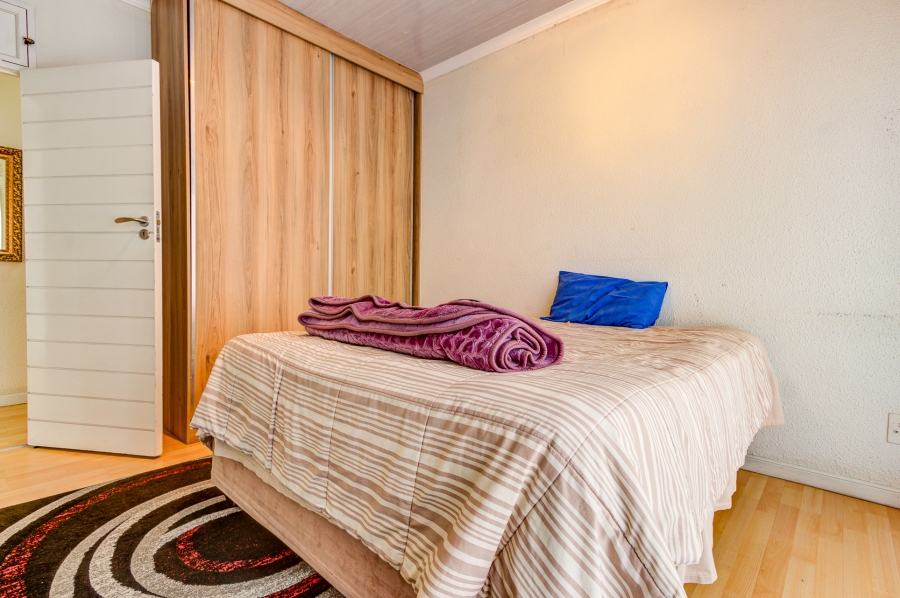 4 Bedroom Property for Sale in Farrarmere Gauteng