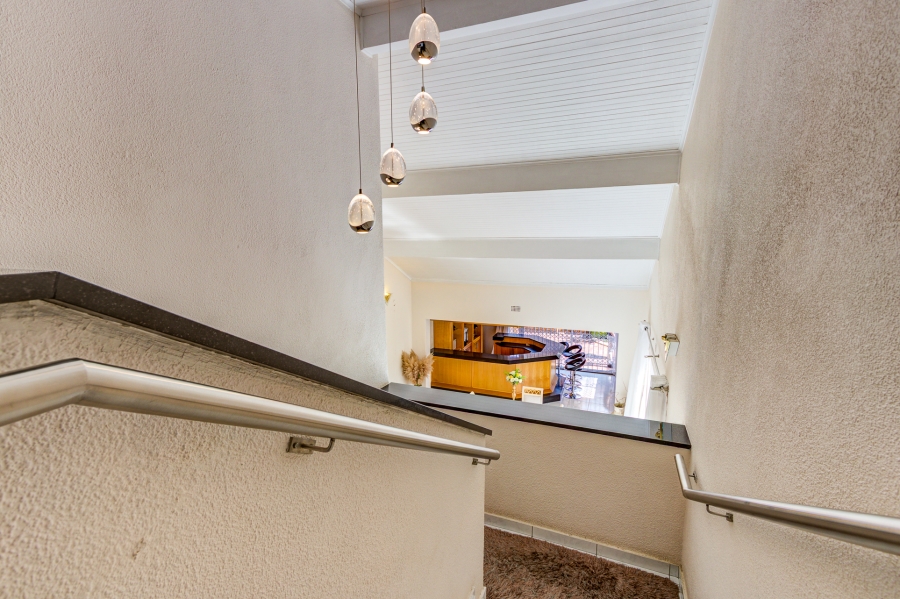 4 Bedroom Property for Sale in Farrarmere Gauteng