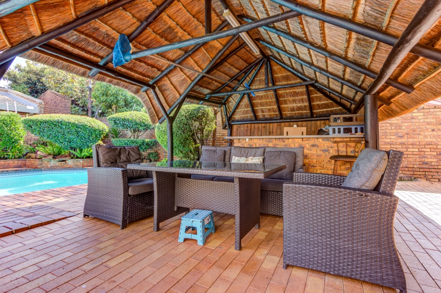 4 Bedroom Property for Sale in Farrarmere Gauteng