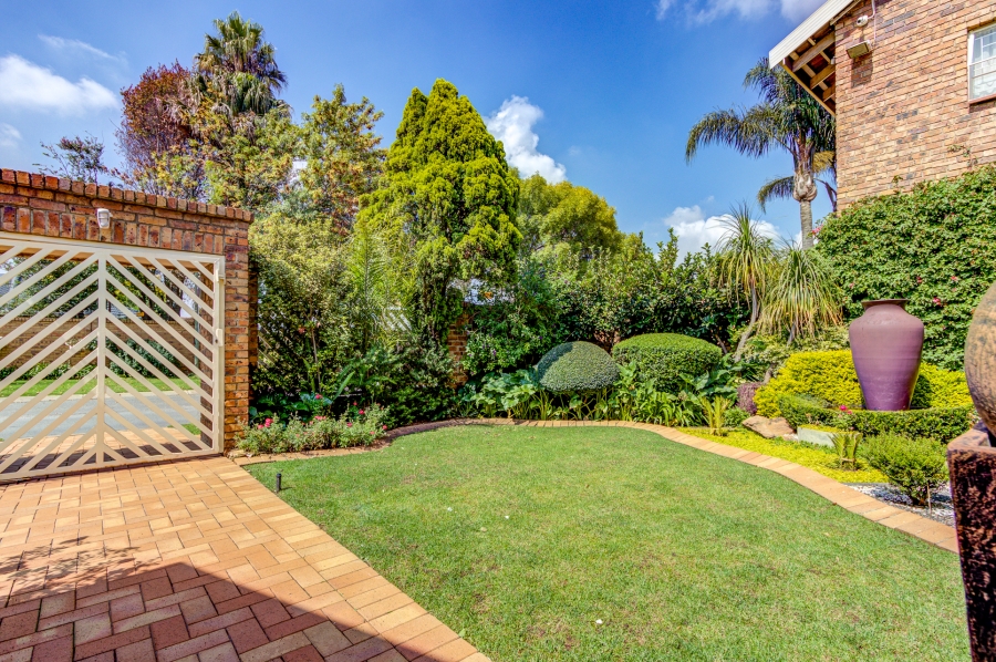 4 Bedroom Property for Sale in Farrarmere Gauteng