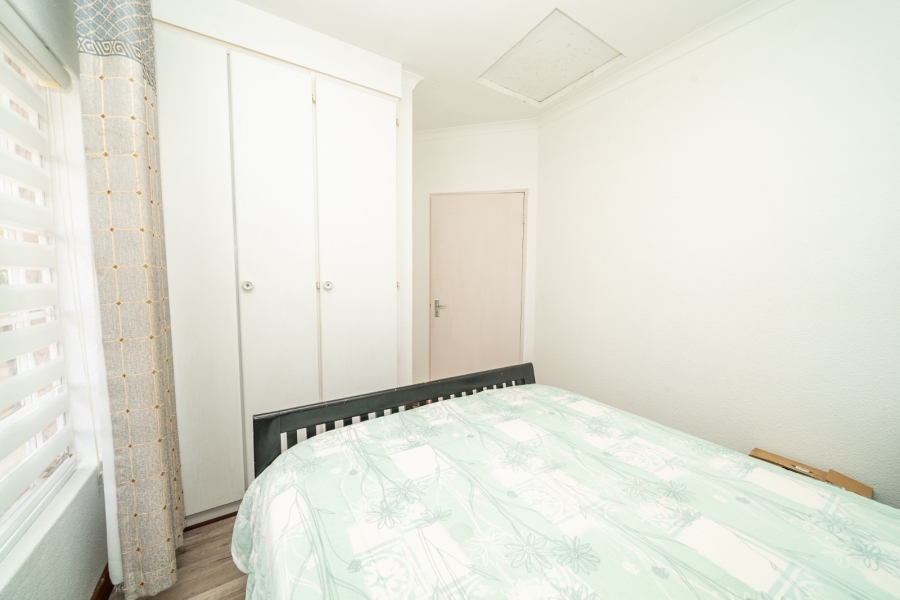 To Let 2 Bedroom Property for Rent in Farrarmere Gauteng