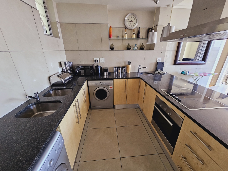 To Let 2 Bedroom Property for Rent in Sandown Gauteng
