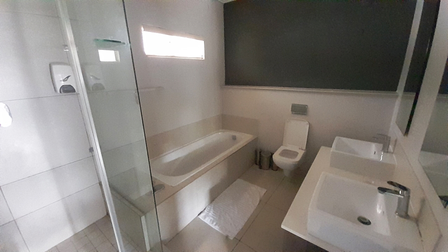 To Let 2 Bedroom Property for Rent in Sandown Gauteng