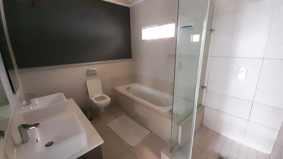 To Let 2 Bedroom Property for Rent in Sandown Gauteng