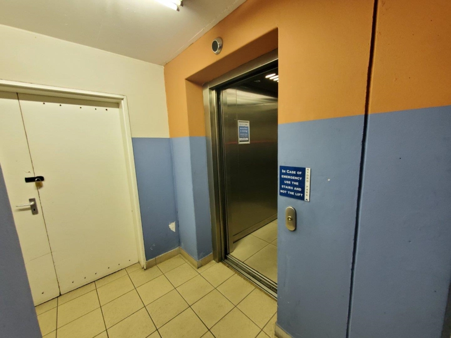 To Let 2 Bedroom Property for Rent in Sandown Gauteng