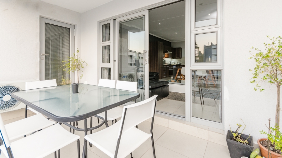 To Let 2 Bedroom Property for Rent in Sandown Gauteng