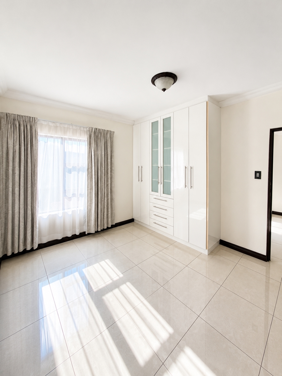 To Let 3 Bedroom Property for Rent in North Riding Gauteng