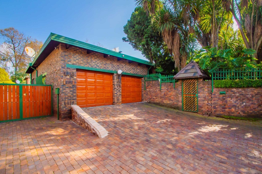 3 Bedroom Property for Sale in Bronberrick Gauteng