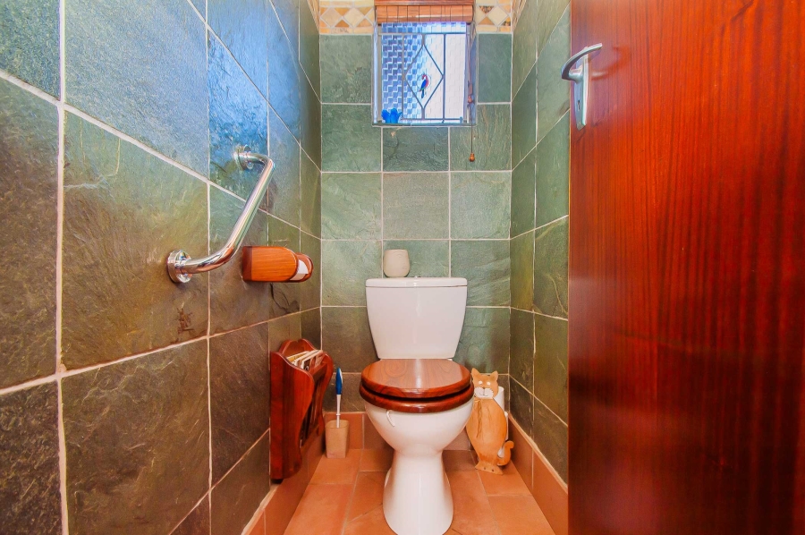 3 Bedroom Property for Sale in Bronberrick Gauteng