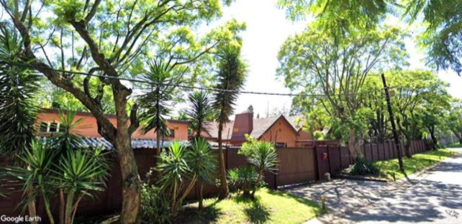 11 Bedroom Property for Sale in Fontainebleau Gauteng