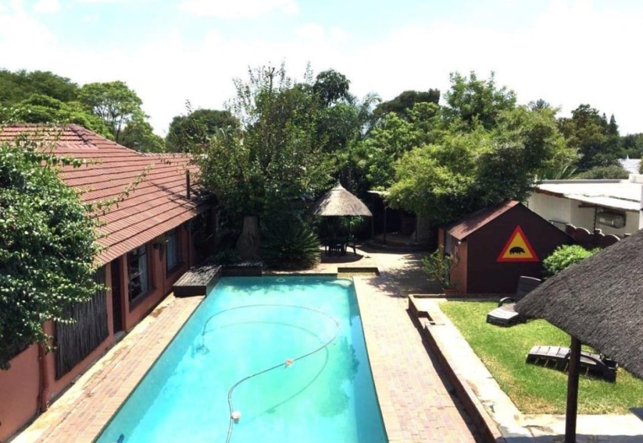 11 Bedroom Property for Sale in Fontainebleau Gauteng