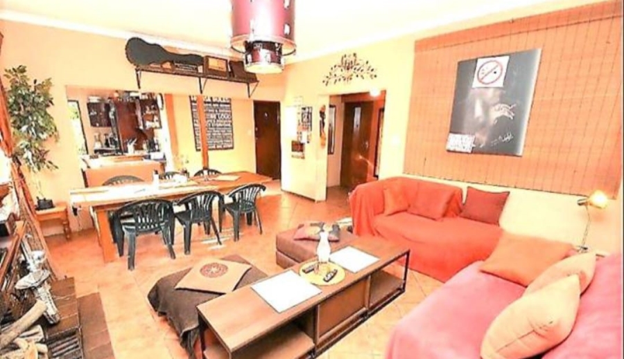 11 Bedroom Property for Sale in Fontainebleau Gauteng