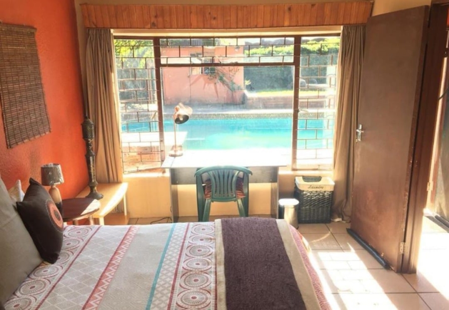 11 Bedroom Property for Sale in Fontainebleau Gauteng