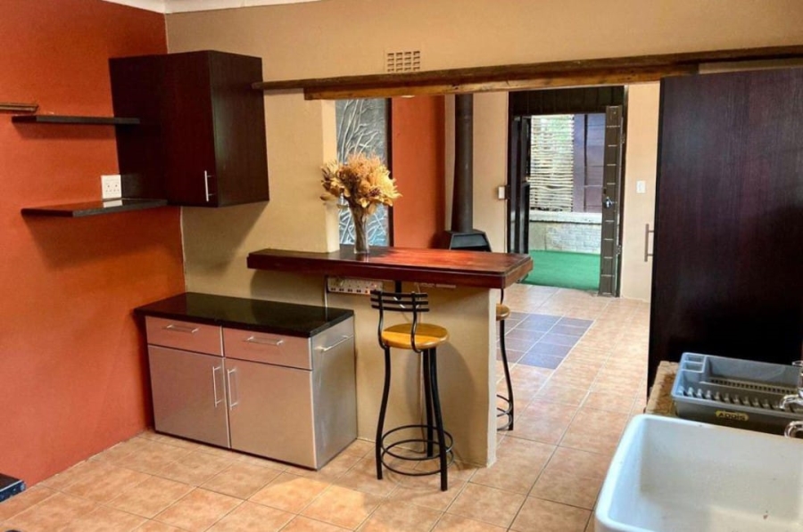 11 Bedroom Property for Sale in Fontainebleau Gauteng