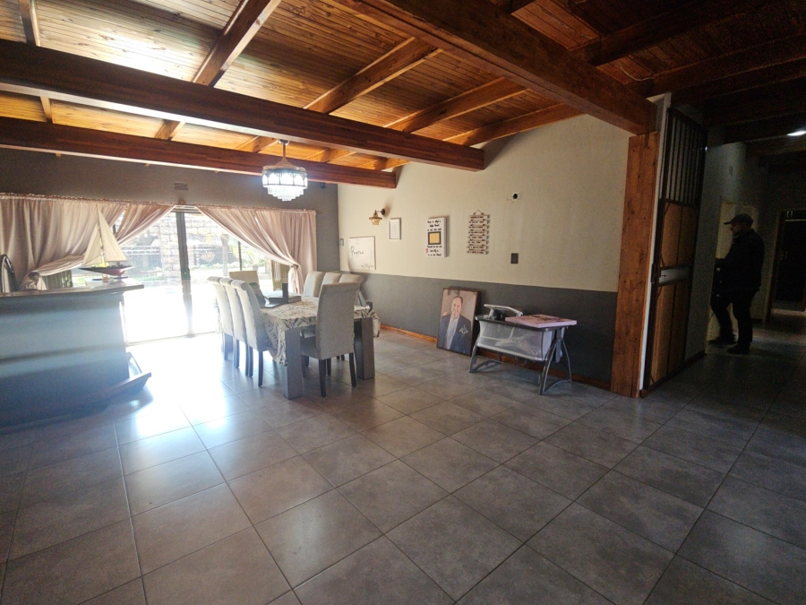 5 Bedroom Property for Sale in Brackenhurst Gauteng