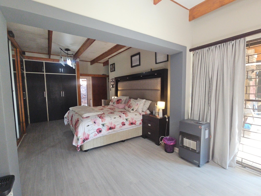 5 Bedroom Property for Sale in Brackenhurst Gauteng