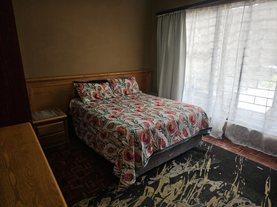 5 Bedroom Property for Sale in Brackenhurst Gauteng