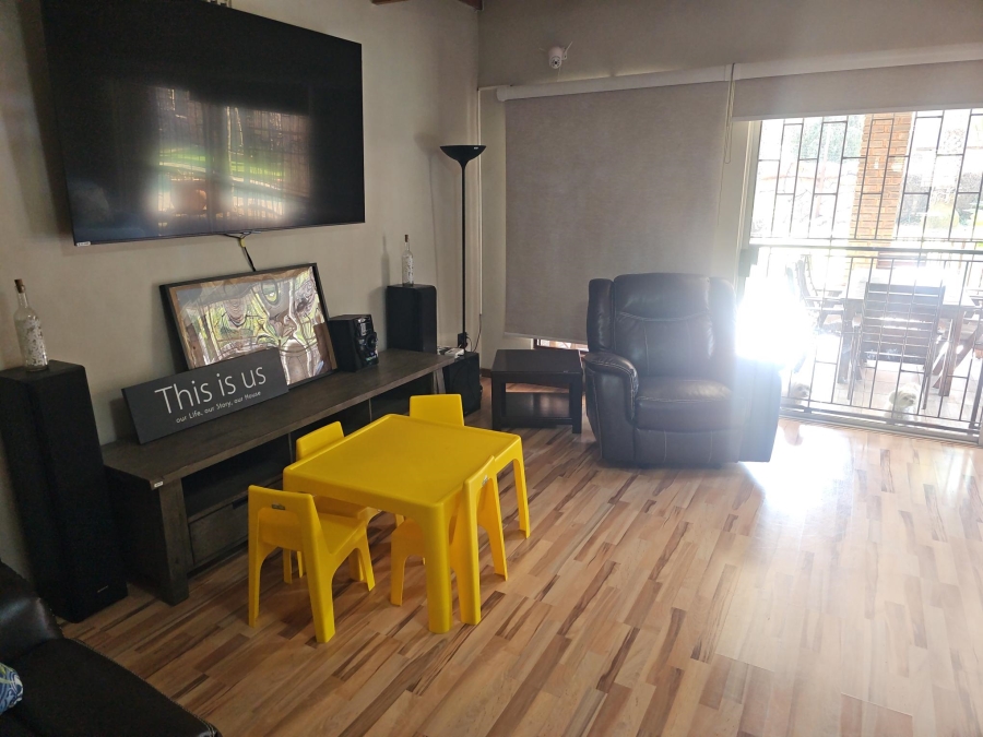 5 Bedroom Property for Sale in Brackenhurst Gauteng