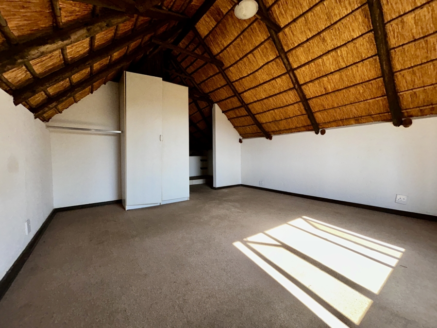 To Let 3 Bedroom Property for Rent in Blue Hills Gauteng