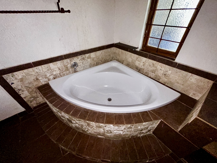 To Let 3 Bedroom Property for Rent in Blue Hills Gauteng