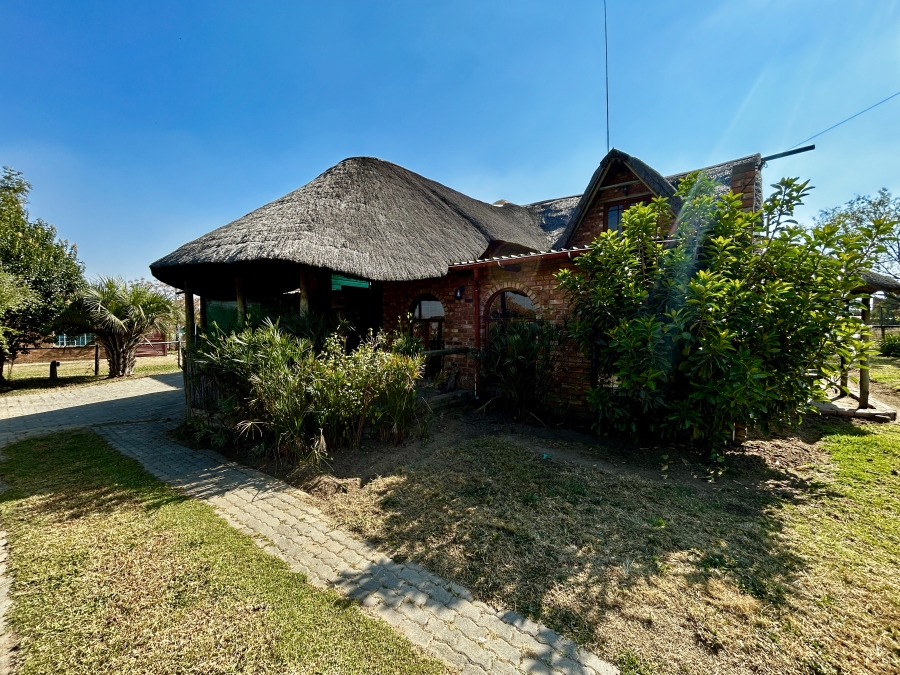 To Let 3 Bedroom Property for Rent in Blue Hills Gauteng