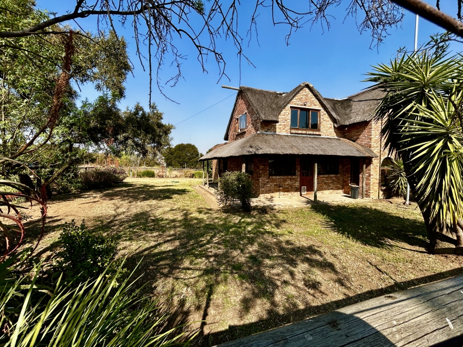 To Let 3 Bedroom Property for Rent in Blue Hills Gauteng