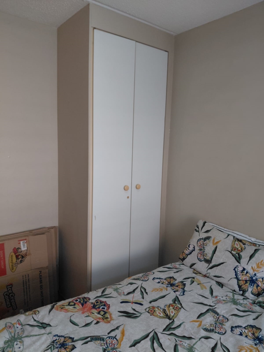 To Let 2 Bedroom Property for Rent in Vorna Valley Gauteng