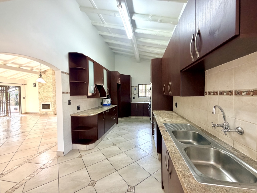To Let 5 Bedroom Property for Rent in Benoni AH Gauteng