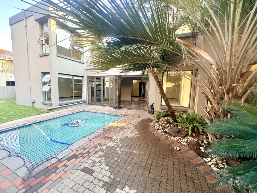 4 Bedroom Property for Sale in La Como Lifestyle Estate Gauteng