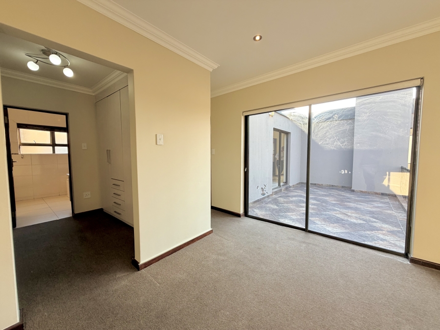 4 Bedroom Property for Sale in La Como Lifestyle Estate Gauteng