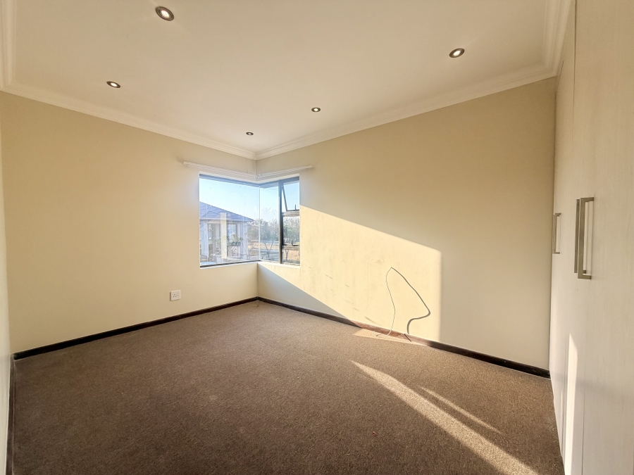 4 Bedroom Property for Sale in La Como Lifestyle Estate Gauteng