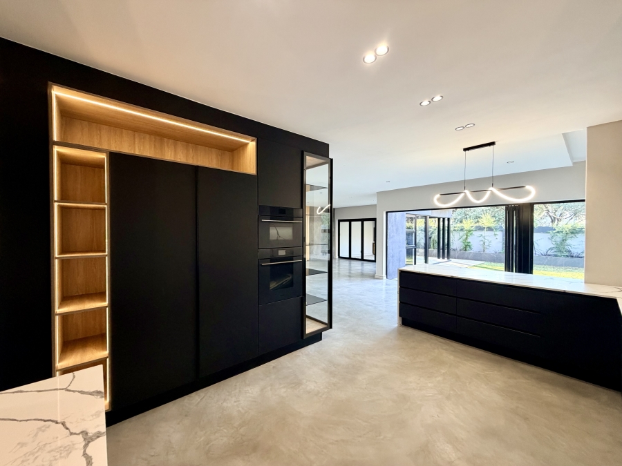 5 Bedroom Property for Sale in La Como Lifestyle Estate Gauteng