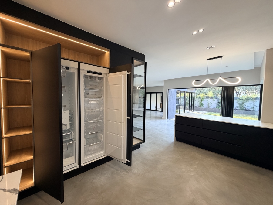 5 Bedroom Property for Sale in La Como Lifestyle Estate Gauteng