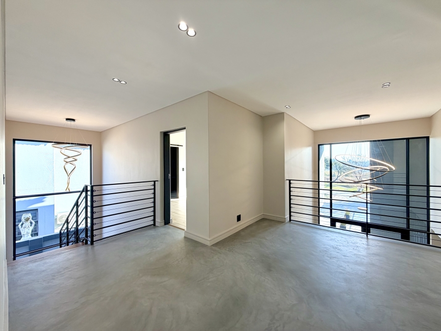 5 Bedroom Property for Sale in La Como Lifestyle Estate Gauteng